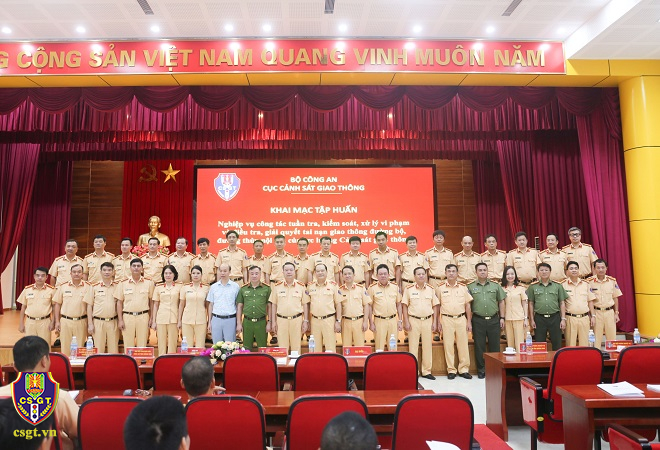 Khai giảng lớp tập huấn nghiệp vụ cho lực lượng CSGT khu vực phía Bắc 