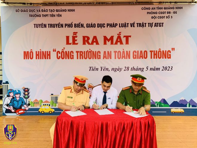 Ra mắt mô hình “Cổng trường an toàn giao thông” tại Tiên Yên, Quảng Ninh
