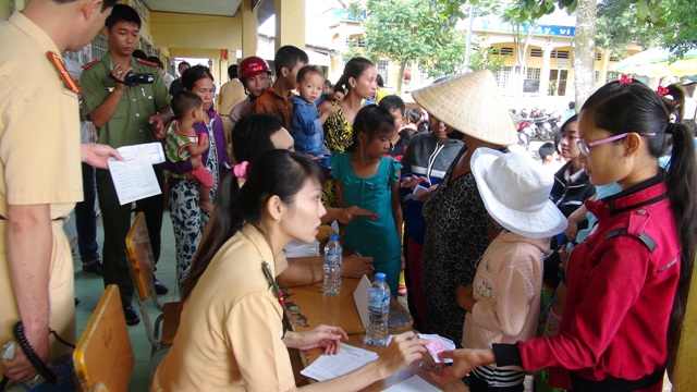 Tuổi trẻ CSGT Đồng Tháp “Thân thiện, trách nhiệm, nhân văn”