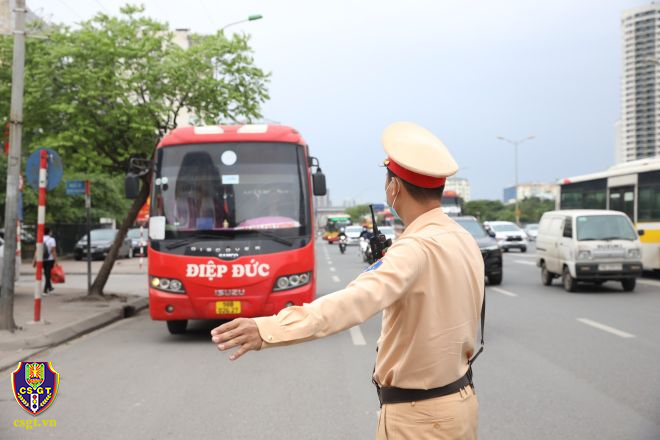 Toàn quốc tổng kiểm soát xe ô tô kinh doanh vận tải